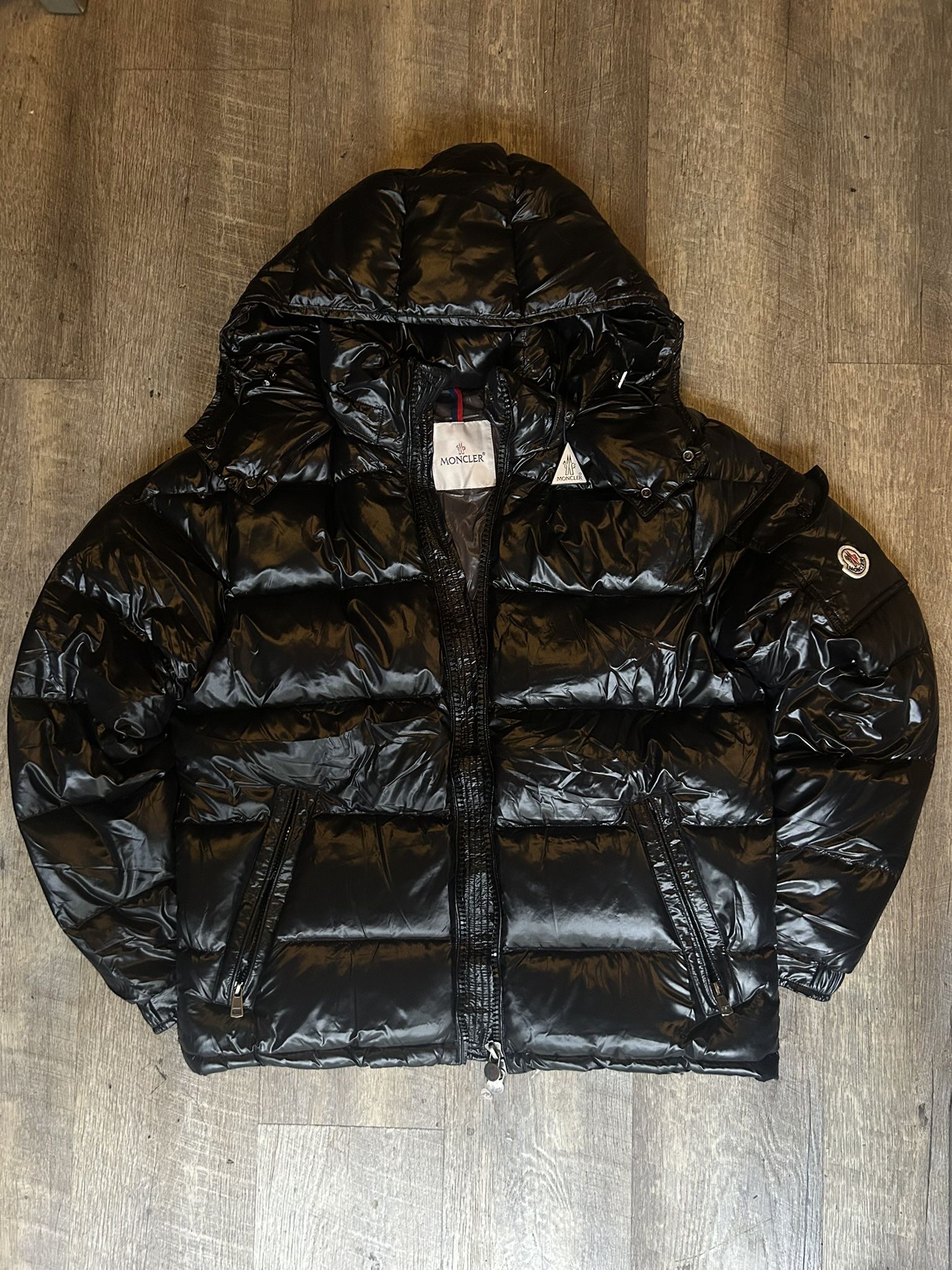 Moncler Puffer Men’s Jacket Size 3 (Large)