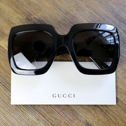Gucci Oversized Square Sunglasses in Black
