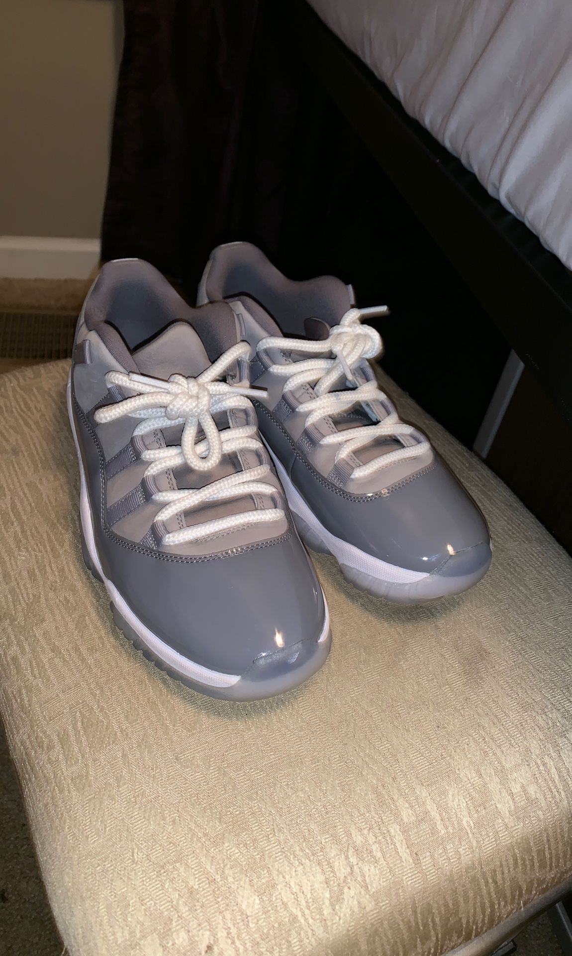 Retro Jordan shoes 11’s cool grey lows 9.5