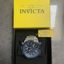 New In Box Men’s 50mm Invicta Aviator