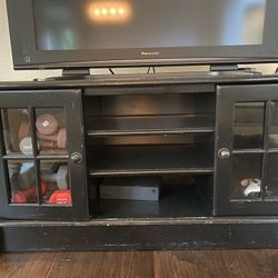 Black WOOD. TV stand/media Console