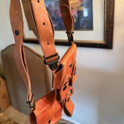 VERTICAL Leather Shoulder Holster for GLOCK 20 / GLOCK 21  - 
