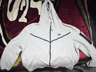 Grey Nike Tech Fleece