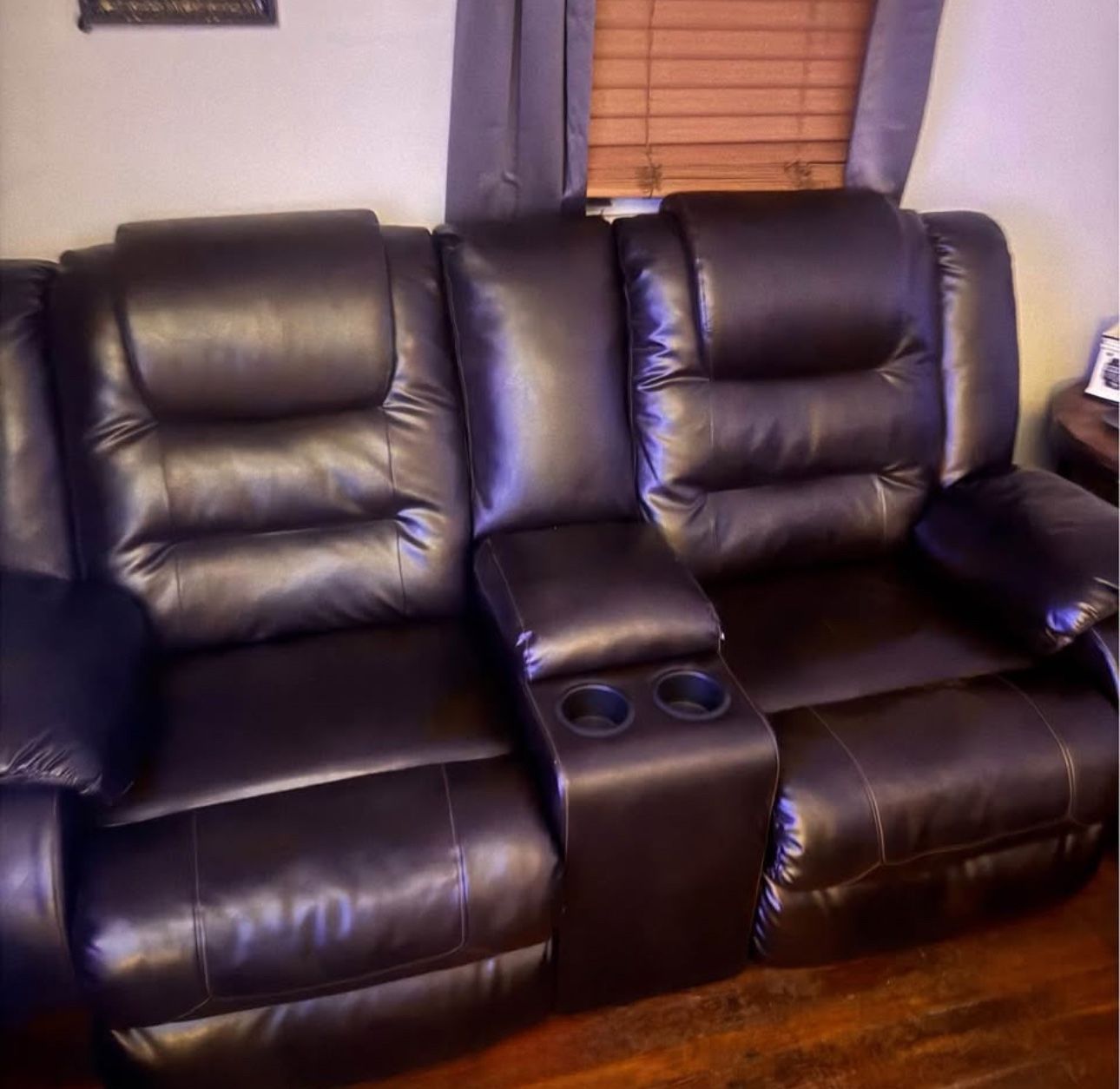 Couch With Cup holders Recliner
