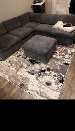 Rearrangeable Sectional Sofa W/ Rug