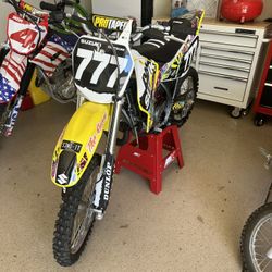 2022 Suzuki RM85… $3700.   No Phone # or Code Will Be Given