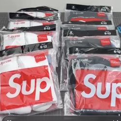 Supreme socks