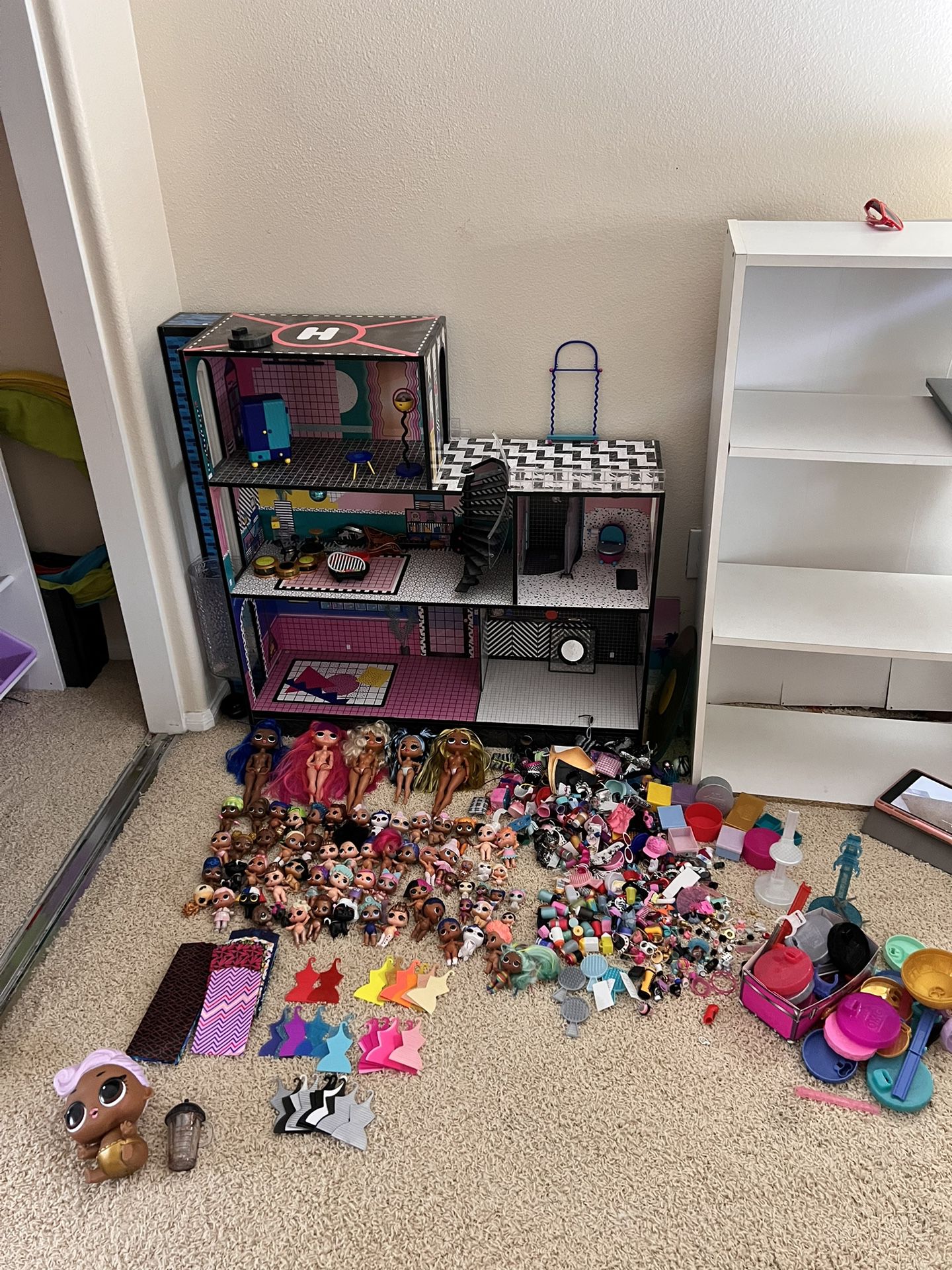 Lol Dolls, House, Car, Clothes, Airplane, Camping Car,etc for Sale in  Temple City, CA - OfferUp