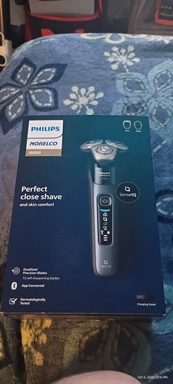 Philips Norelco i9000 Electric Shaver