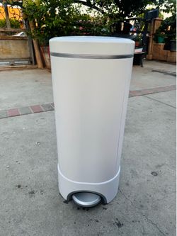 Munchkin Diaper Pail