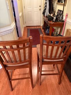 Set of 2 Wooden Counter-Height Bar Stools – Excellent Solid Wood Look