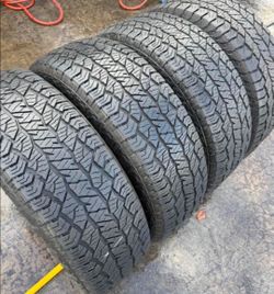 🎖275 60 20 Hankook tires Con 80% de Vida Las 4