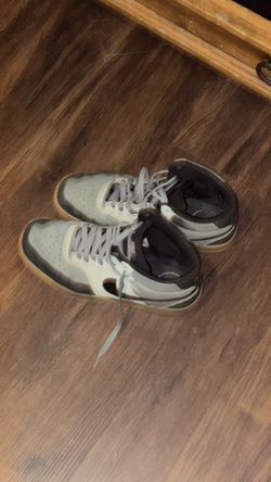 Nike court visions size 9