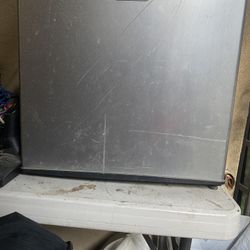 Emerson Mini Fridge