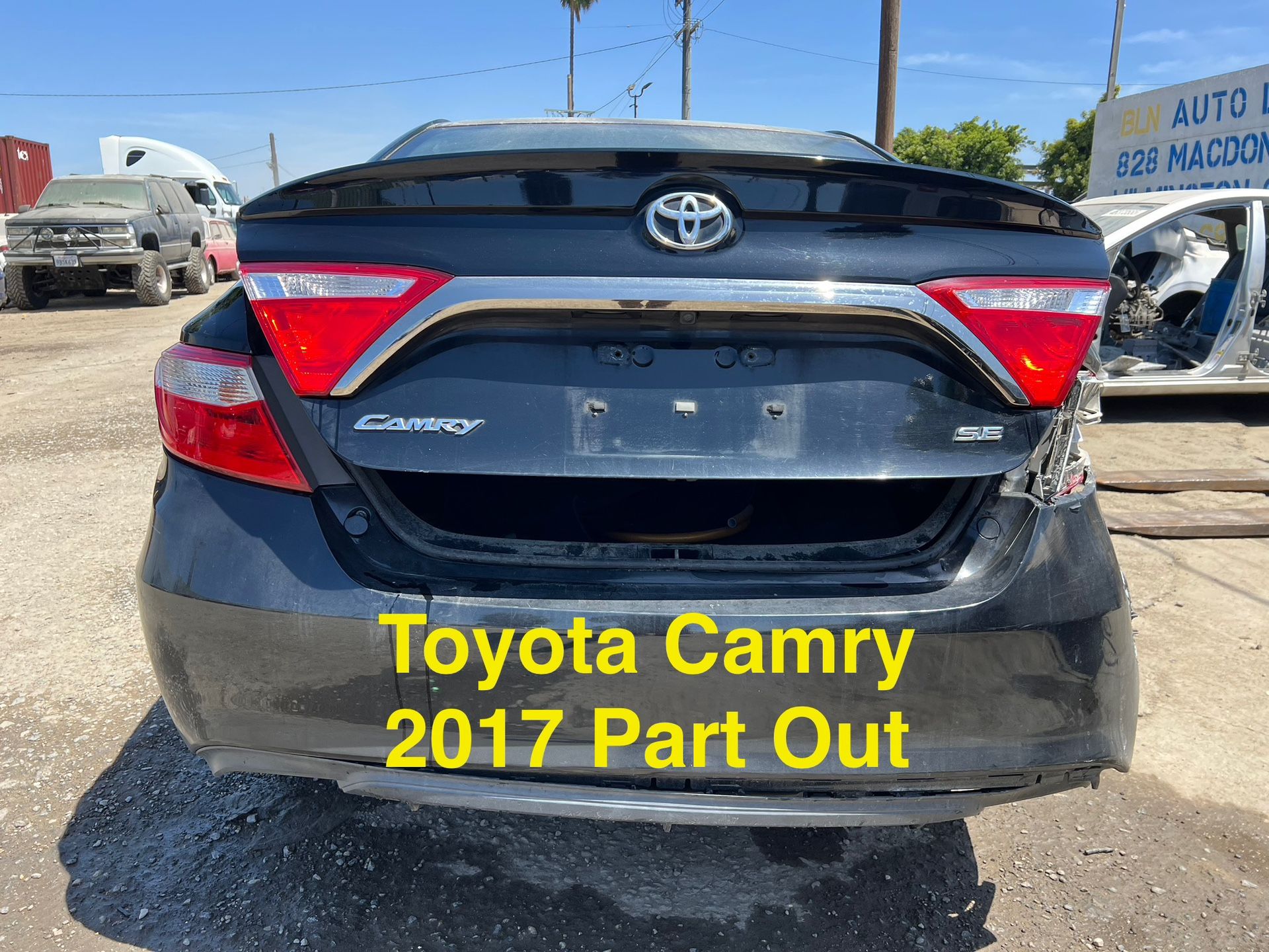 2017-Toyota Camry Part Out