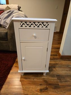 Bathroom/bedroom storage cabinet