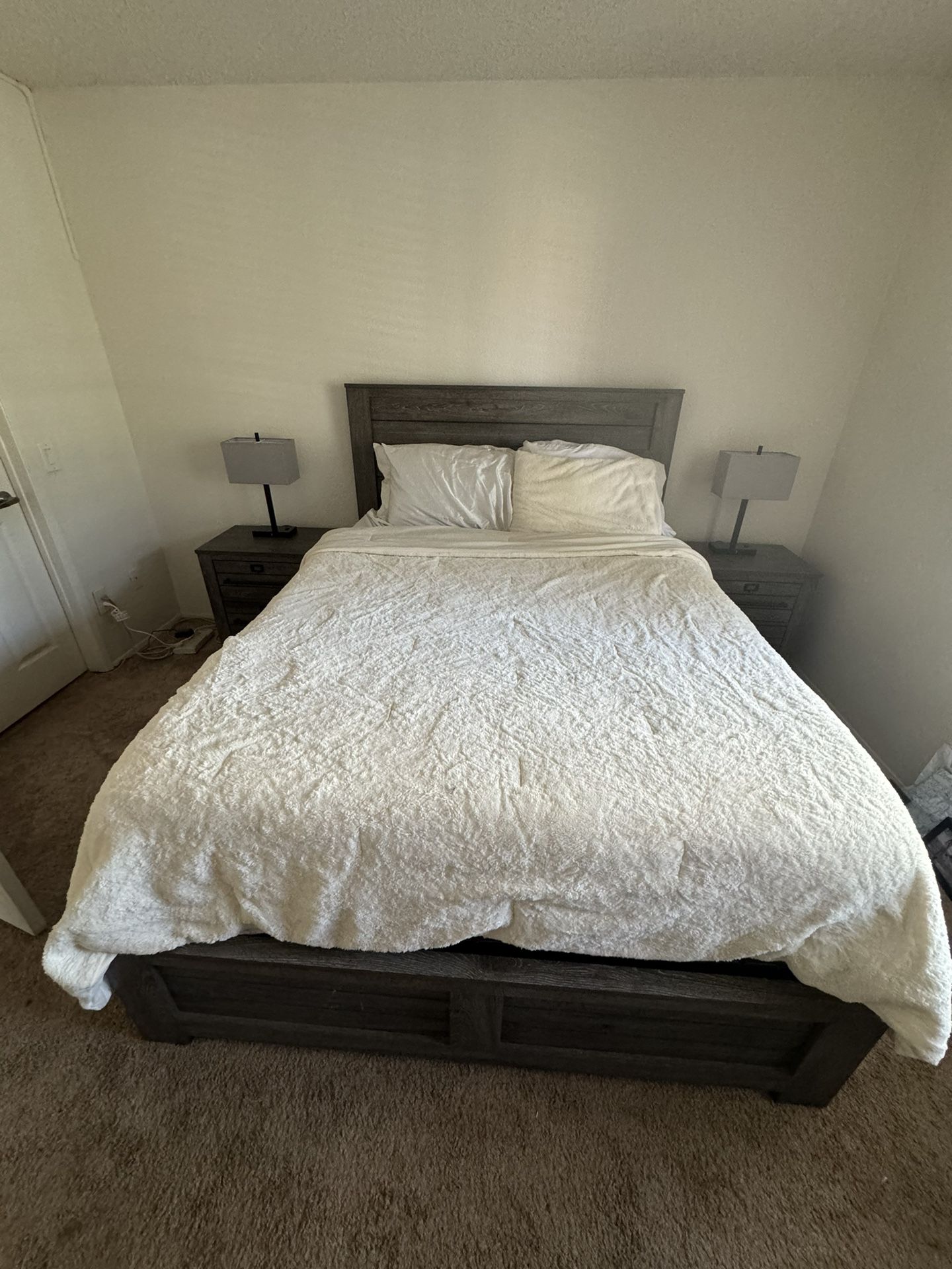 4 Piece Bedroom Set (Gray)-NEED GONE- PRICE DROP