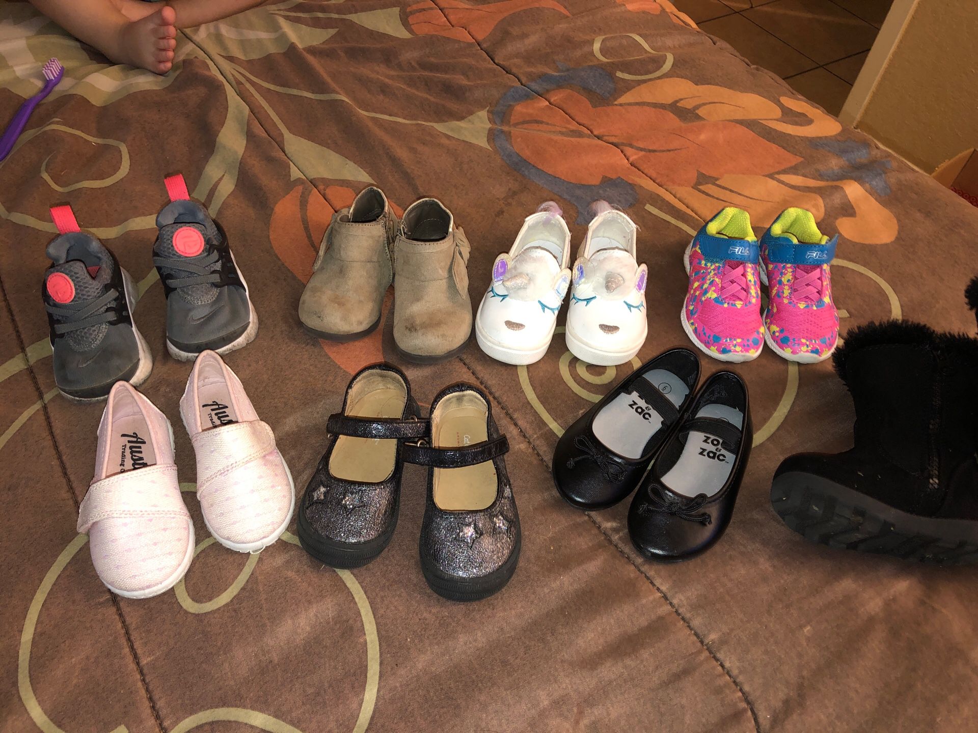 Kids shoes & clothes
