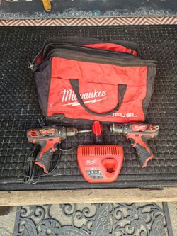 Milwaukee drill bundle