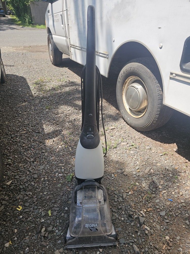 Regina Steemer Carpet Cleaner
