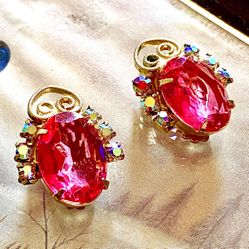 Retro 50s Antoinette Valentine Super Fresh Pink Swarovski Crystal Earrings