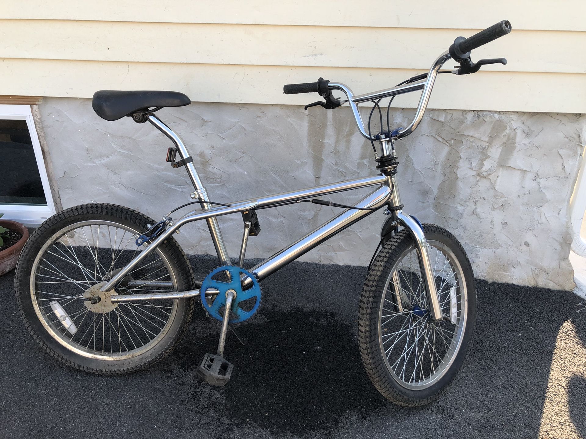 MONGOOSE BMX STUNT BICYCLE Chrome bike