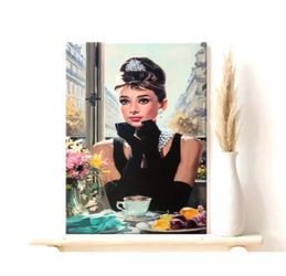 Adorable Audrey Hepburn Wall Art Canvas ☕️Please Read Description