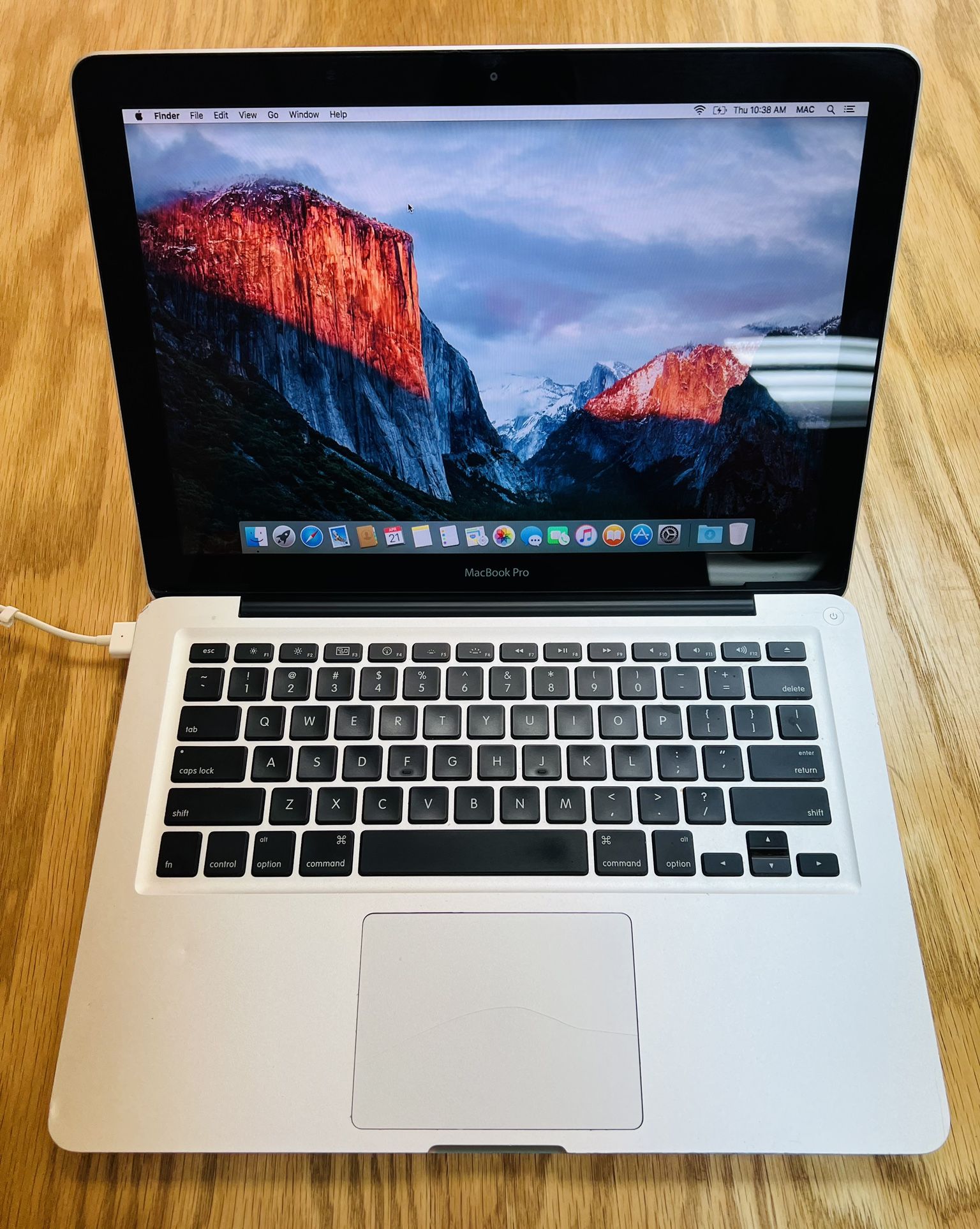 MacBook Pro FAST intel i7 Processor QUICK 500GB Solid State Drive RELIABLE 8GB RAM