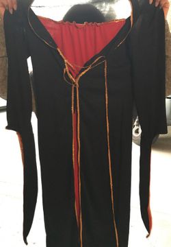 Costume