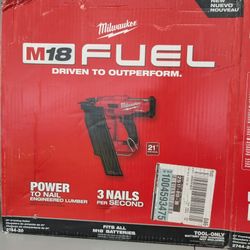 Milwaukee M18 Fuel Framing Nailer