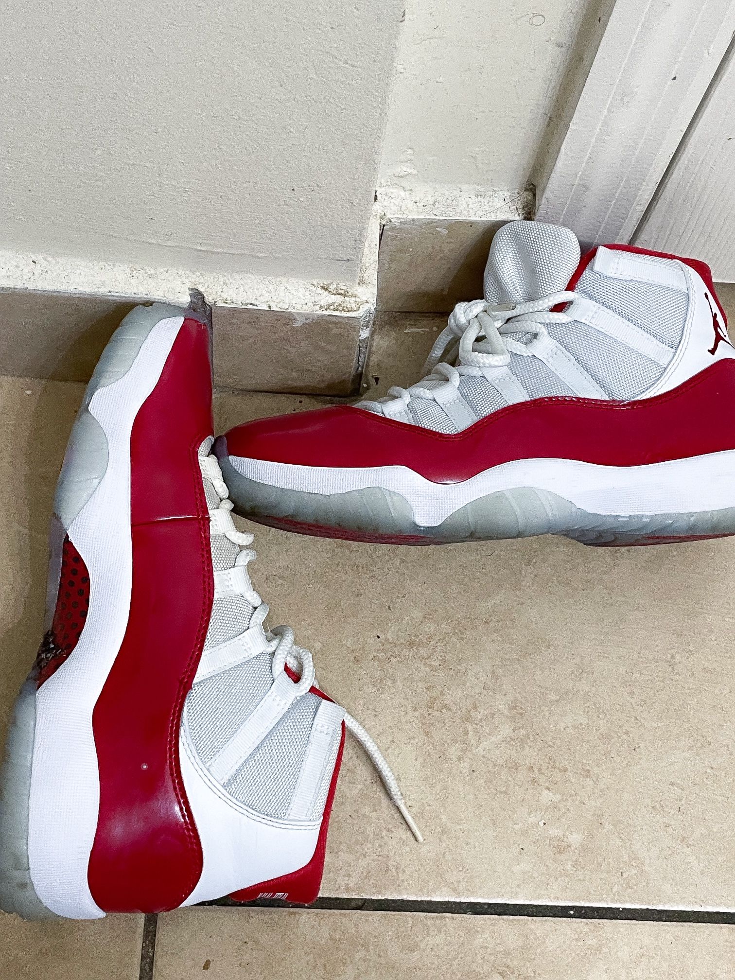 Air Jordan “Cherry 2022”
