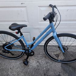 2023 Specialized Crossroads 3.0 Disc Hybrid Commuter Road Bike