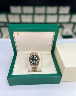 New watch⌚️🔥Availabe 🔥🔥