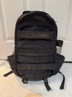 Nike SB Black Skateboard Backpack – Adjustable Straps