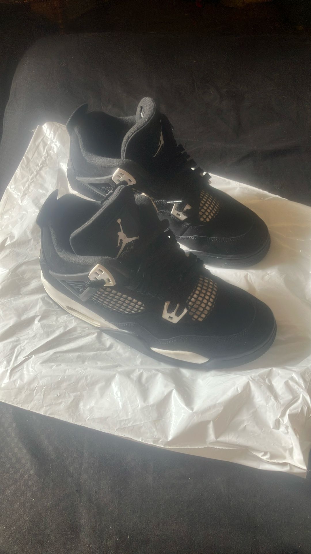 Jordan 4s Retro White Thunder Size 7youth