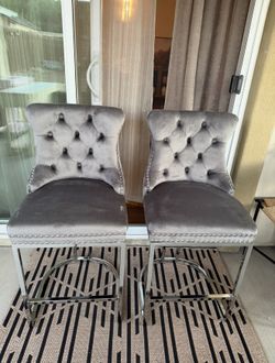 2 Counter Height Barstools 