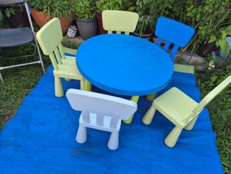 Ikea Kids Mammut Table & 5 Chairs