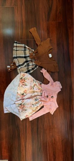 Baby girl dresses size 0-3 months