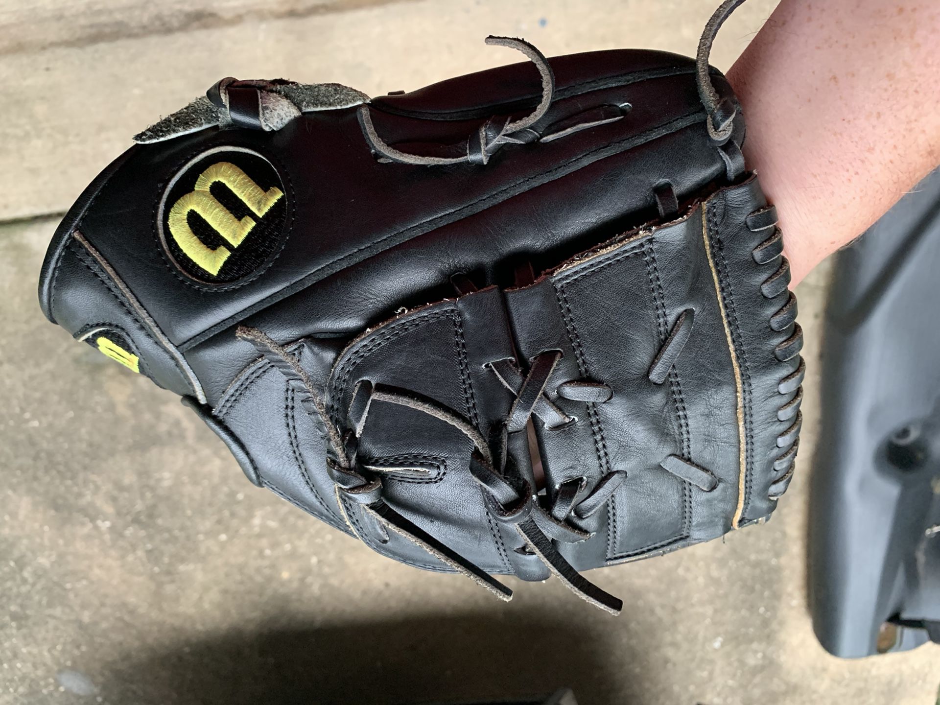A2000 Clayton Kershaw LHT baseball glove