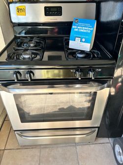 Frigidaire stainless steel stove (delivery+install available) width 30”