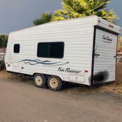 2005 Carson Fun Runner Toy Hauler Trailer
