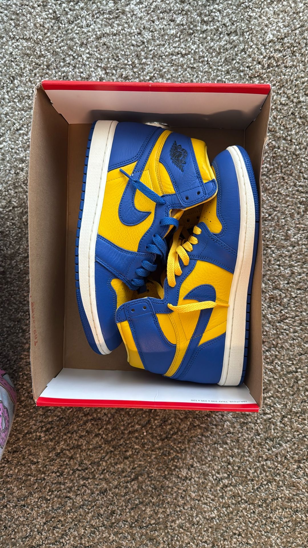 Jordan 1 Looney Tunes
