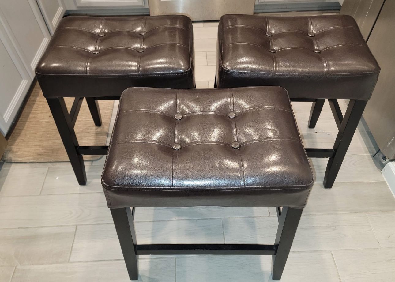 3 Bar Stools