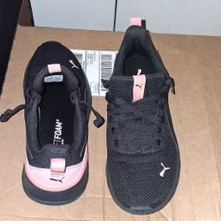SALE Puma Axelion Training Womens Black/Pink  Sneakers 