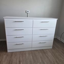 Cómoda Sin Espejo (8 Gavetas)