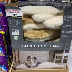 Brentwood Faux Fur Pet Mat