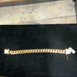 CUBAN LINK BRACELET 