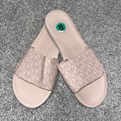 Michael Kors Pink Size 8 Slides