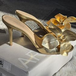 Arezzo Women Party Heel, Golden color, size 8B