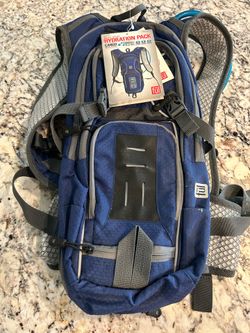 Backpack hydrator